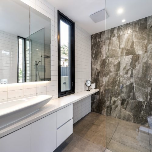 feature tile, natural light, curved basin